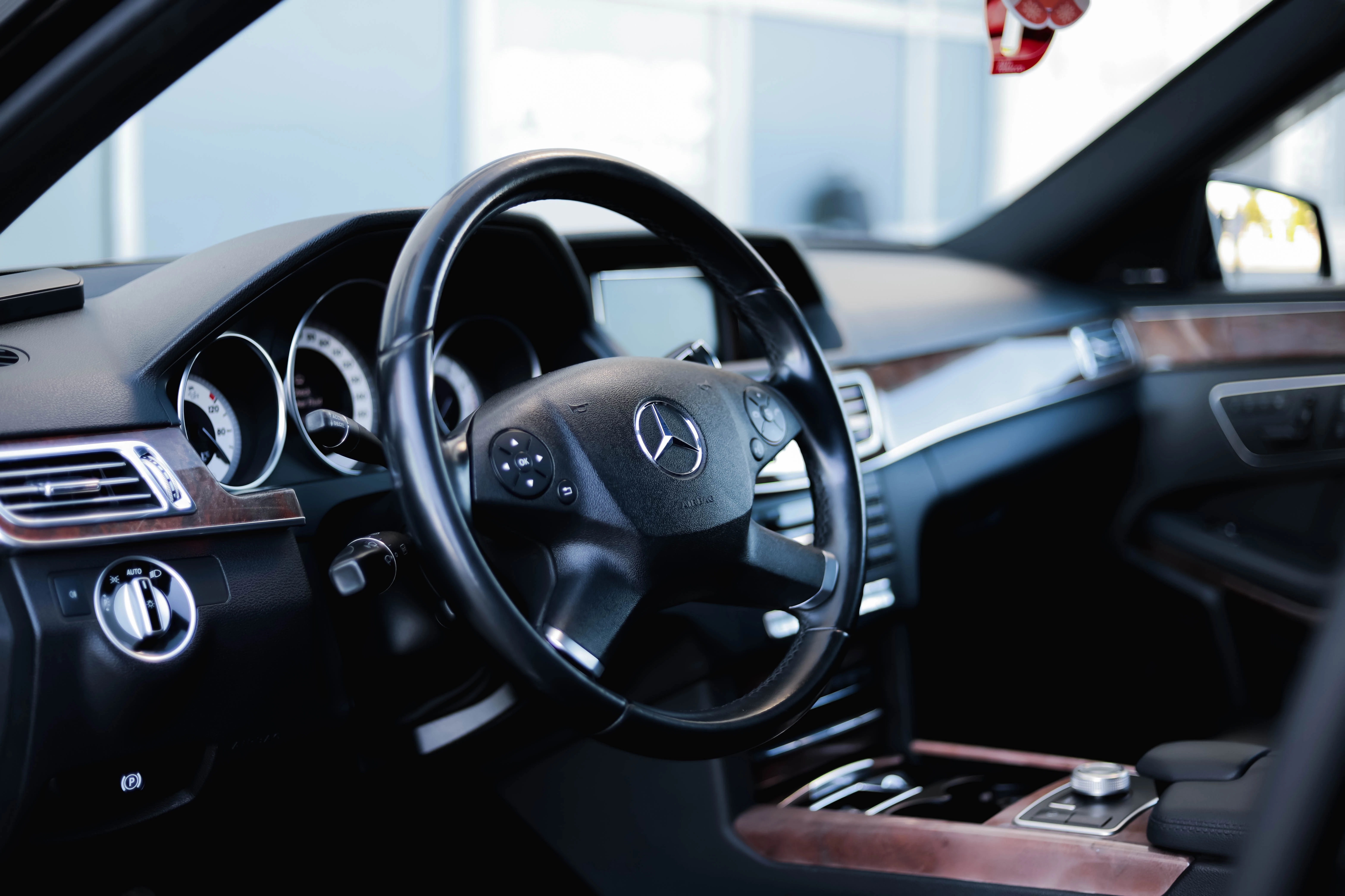 Mercedes-Benz E350 2015-1